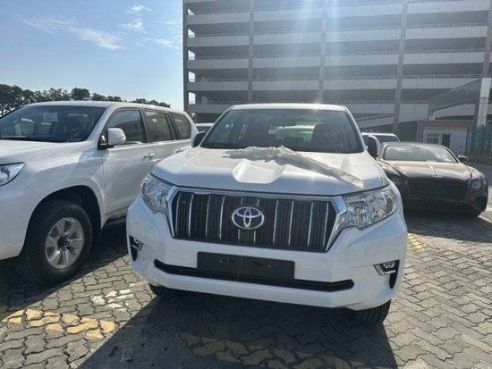 23款霸道2800柴油九气无天窗白外黑内