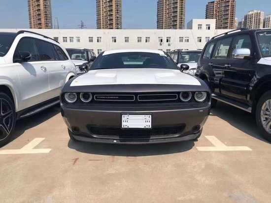 23款道奇挑战者美式复古跑车经典款现车