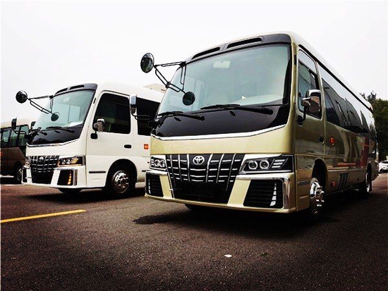 丰田考斯特商务车9座价格及参数配置