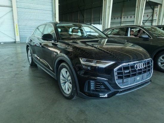 2023款奥迪Q8现车低至60余万促销优惠