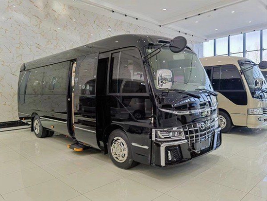 丰田考斯特8座Vip版价格 天津港现车图