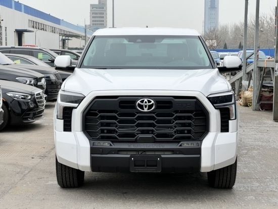 2022款丰田坦途3.5T SR5 TRD Sport运动