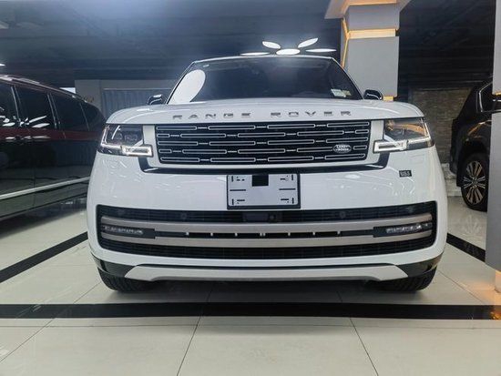 23款路虎揽胜行政版现车降价10万促销