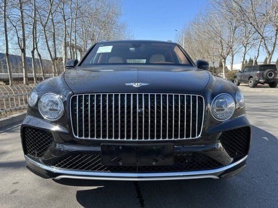 超大空间23款宾利添越加长火爆开售