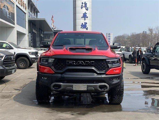 23款道奇公羊6.2T汽油现车报价及优惠