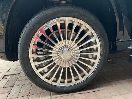 上牌无忧 奔驰GLS450升级迈巴赫版特价