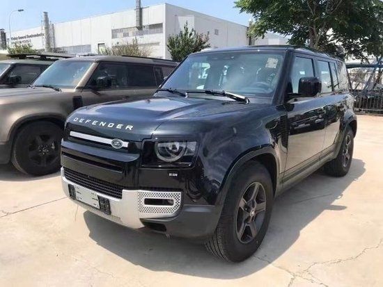 23款路虎卫士3.0T柴油版动力更强更省油