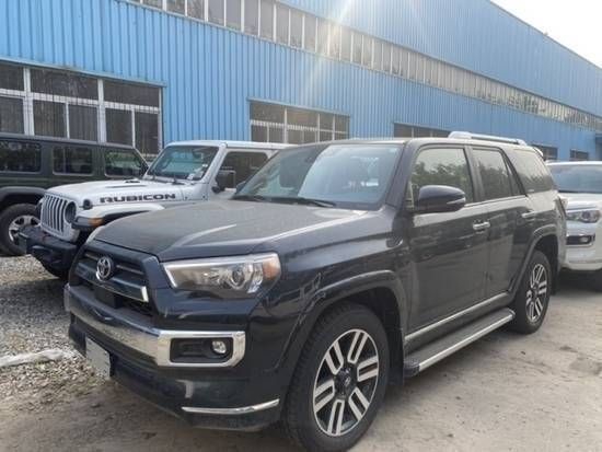 2023款丰田超霸4.0L现车出售万元直降