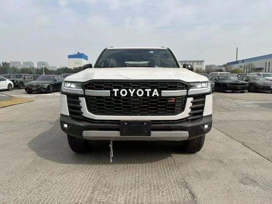 23款酷路泽4.0现车 最低75万起即将开售