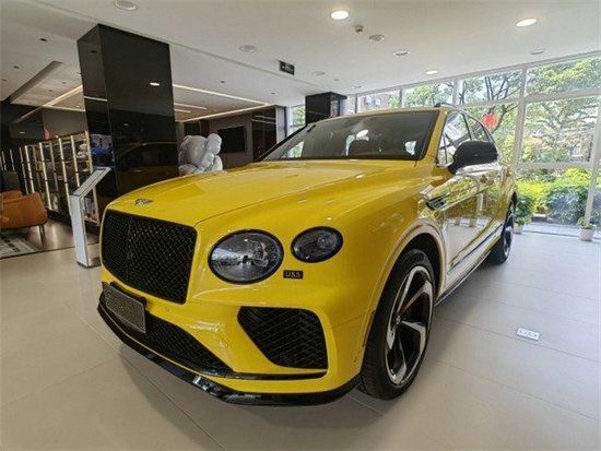 2023款宾利添越 仅售240万元起赠豪礼