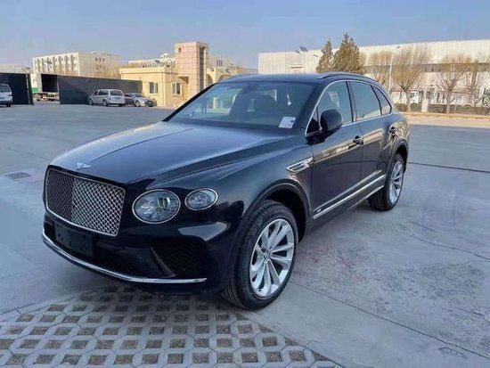 23款宾利添越3.0T油混 港口现车特价促