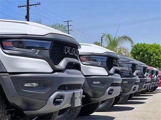 天津港道奇公羊霸王龙颜色齐全现车促销