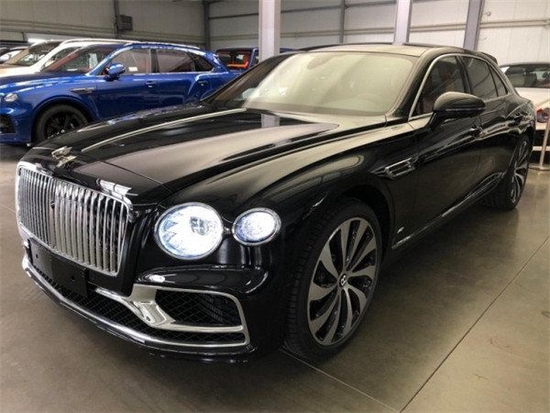 23款宾利飞驰4.0T V8动力澎湃现车上市