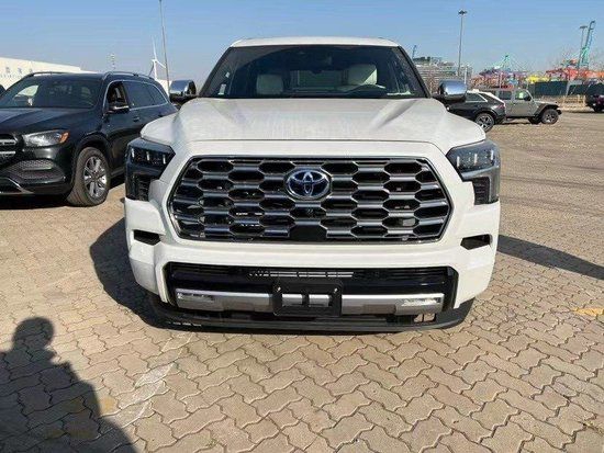 23款丰田红杉3.5油电混合港口报价惠20万