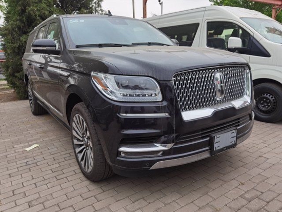 23款林肯领航员现车报价首付27万提回家