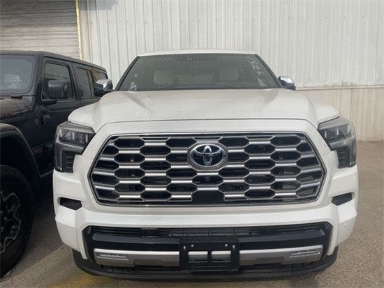 23款丰田红杉顶点版3.5双涡轮10AT变速