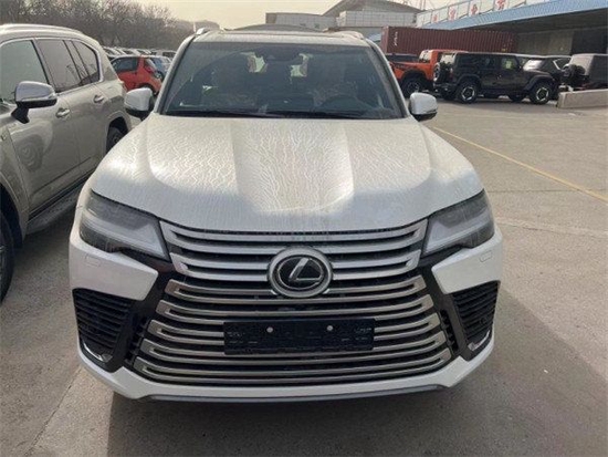 雷克萨斯LX600大批现车到店 直降50万