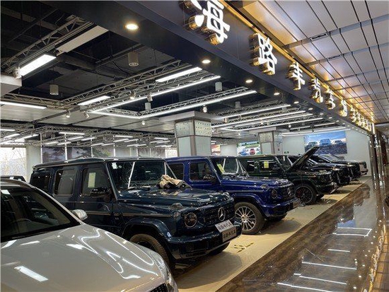 屹立不倒23款奔驰G500现车196万起售