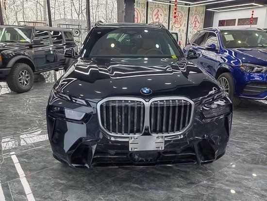 2023款宝马X7美规版现车92万可分期出售