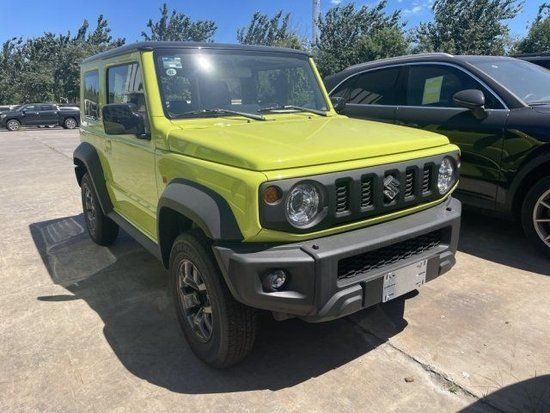2022款铃木吉姆尼现车21万起售港口优惠