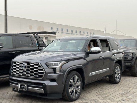 2023款丰田红杉港口现车直降20万热销中
