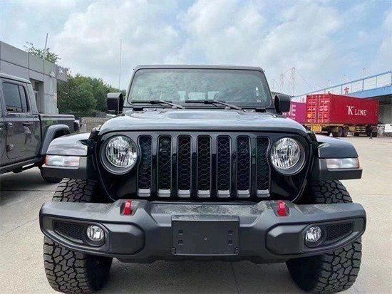 2023款吉普角斗士现车降10万年中热销中