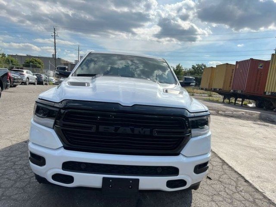 公羊1500 22款5.7Laramie顶置68万