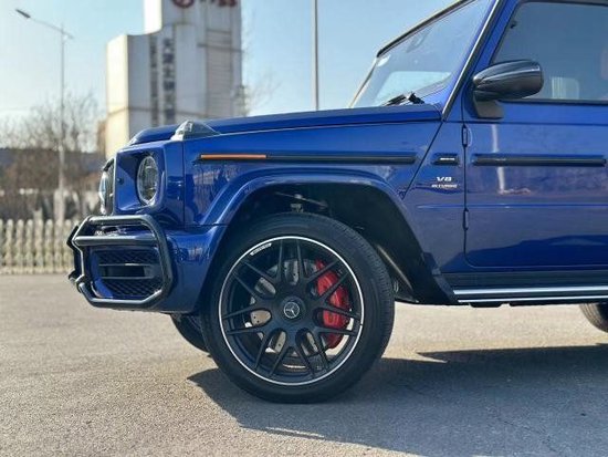 2022款奔驰G63神秘蓝惊艳全场配置高
