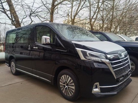 23款格兰维亚2.8柴油高配现车 移动宫殿