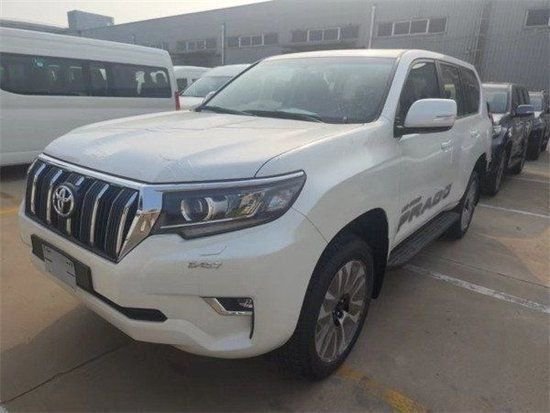 2022款柴油丰田霸道2800 53万起裸利售