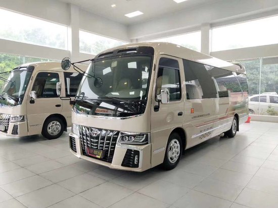 丰田考斯特7座至尊版 豪华版商务车