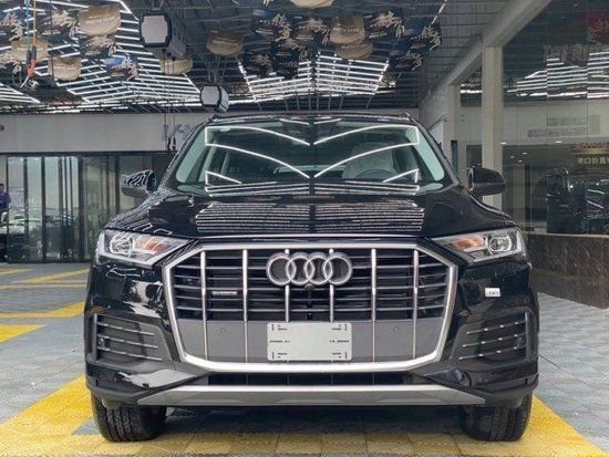 全新奥迪Q7特价出售53万起 可全国分期