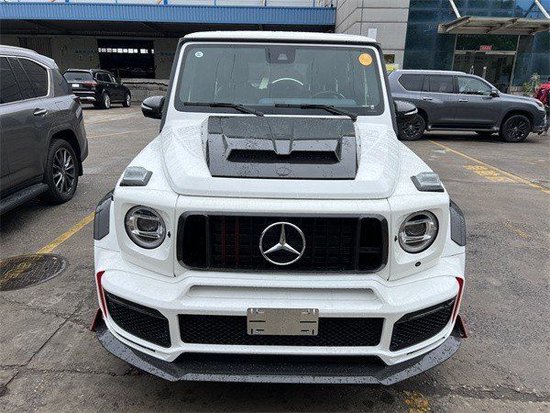 奔驰G63升级版 实拍现车价格230万起