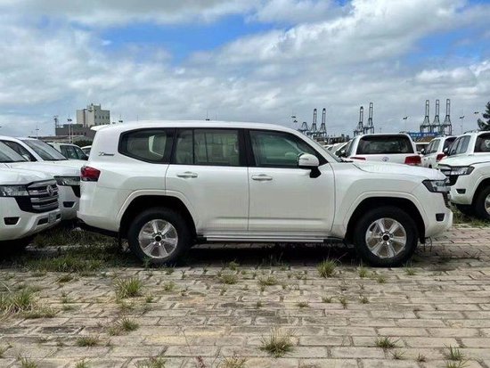 22款酷路泽4000GXR标配现车报价 随时提