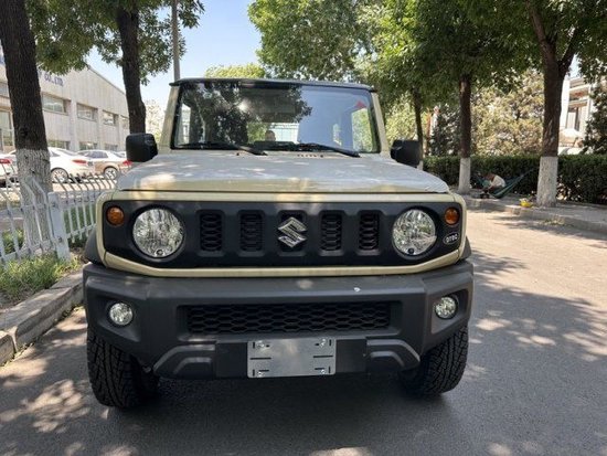 23款铃木吉姆尼1.5L中东版 特价19万起