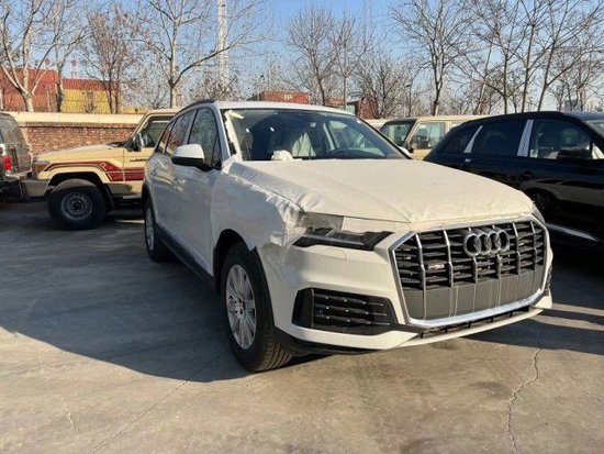 2022款奥迪Q7欧规2.0 专享低价50万起