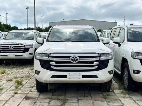 全新丰田酷路泽LC300现车钜惠港里报价