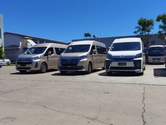 22款丰田海狮3.5自动版 豪华定制无差价