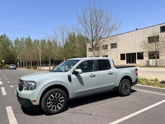 2022款福特独行侠2.0T墨版现车 20余万