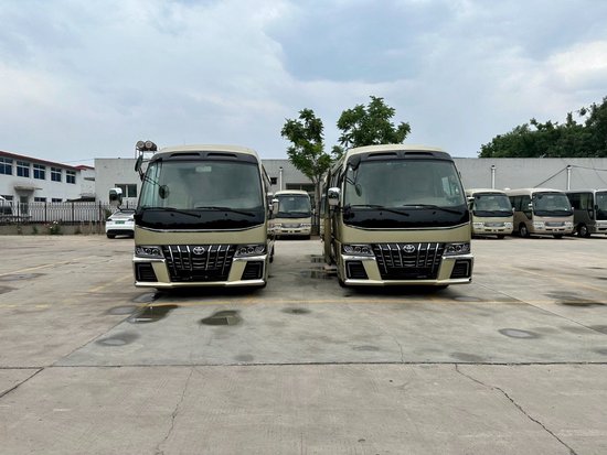 丰田考斯特实用高效豪华舒适的商务车型