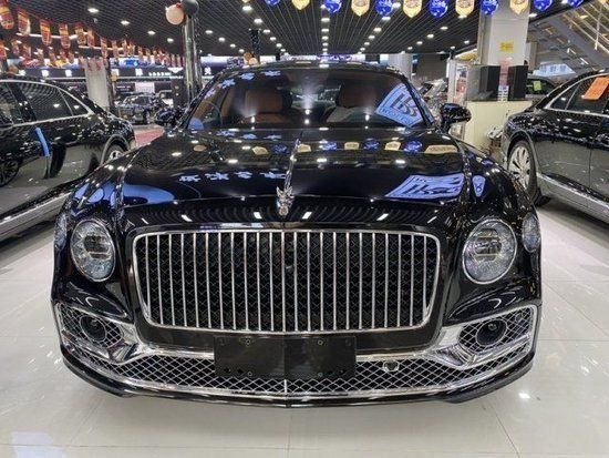 2023款宾利飞驰 港口最新售价240万起