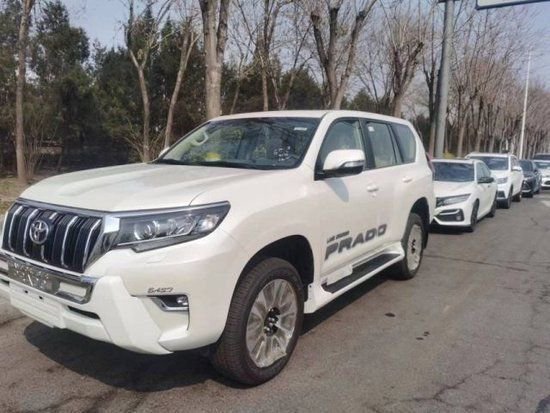 22款丰田霸道2800柴油现车52万优惠出售