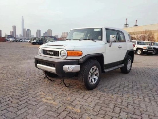 丰田FJ酷路泽4.0西安促销提车价53万元