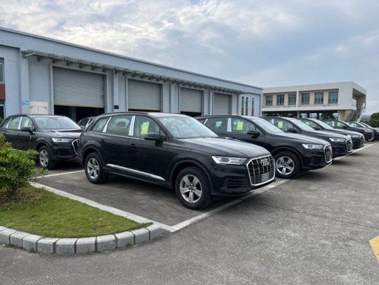 2023款奥迪Q7 2.0T港口现车最低价热销