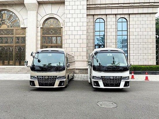 丰田考斯特11座最新报价及新款参数图片