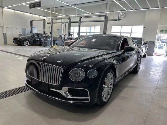 23款宾利飞驰4.0T 展位现车报价258万