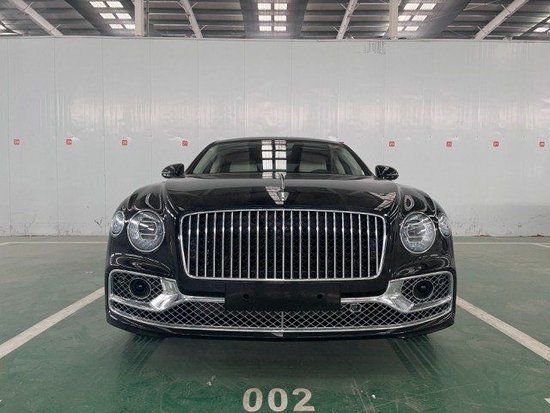 2023款宾利飞驰2.9T插电混动降价提现车