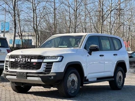 全新2023款丰田lc300上市GR运动版配置