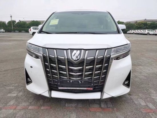 全新丰田埃尔法3.5西安火热促销降17万