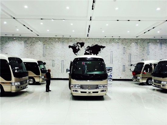 丰田考斯特12座顶配价格 12座图片